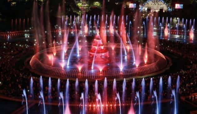 Multimedia and musical fountain by Dexdee